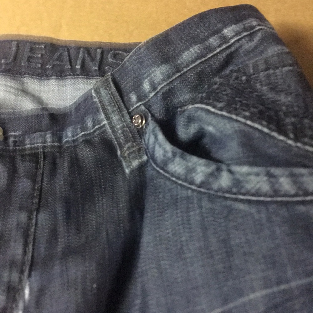 Jeans - Picture 3 of 4